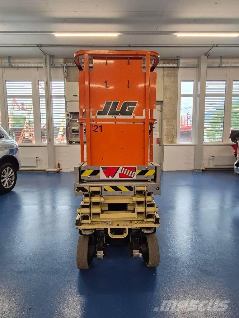 JLG 1930 ES Käärtõstukid