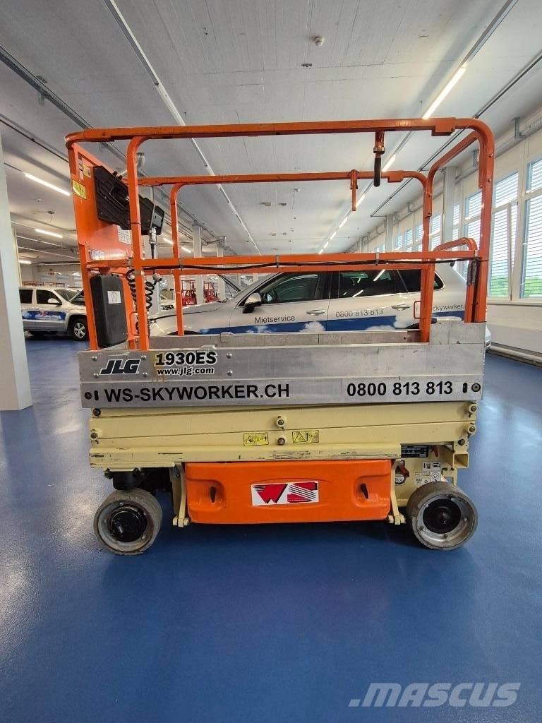 JLG 1930 ES Käärtõstukid