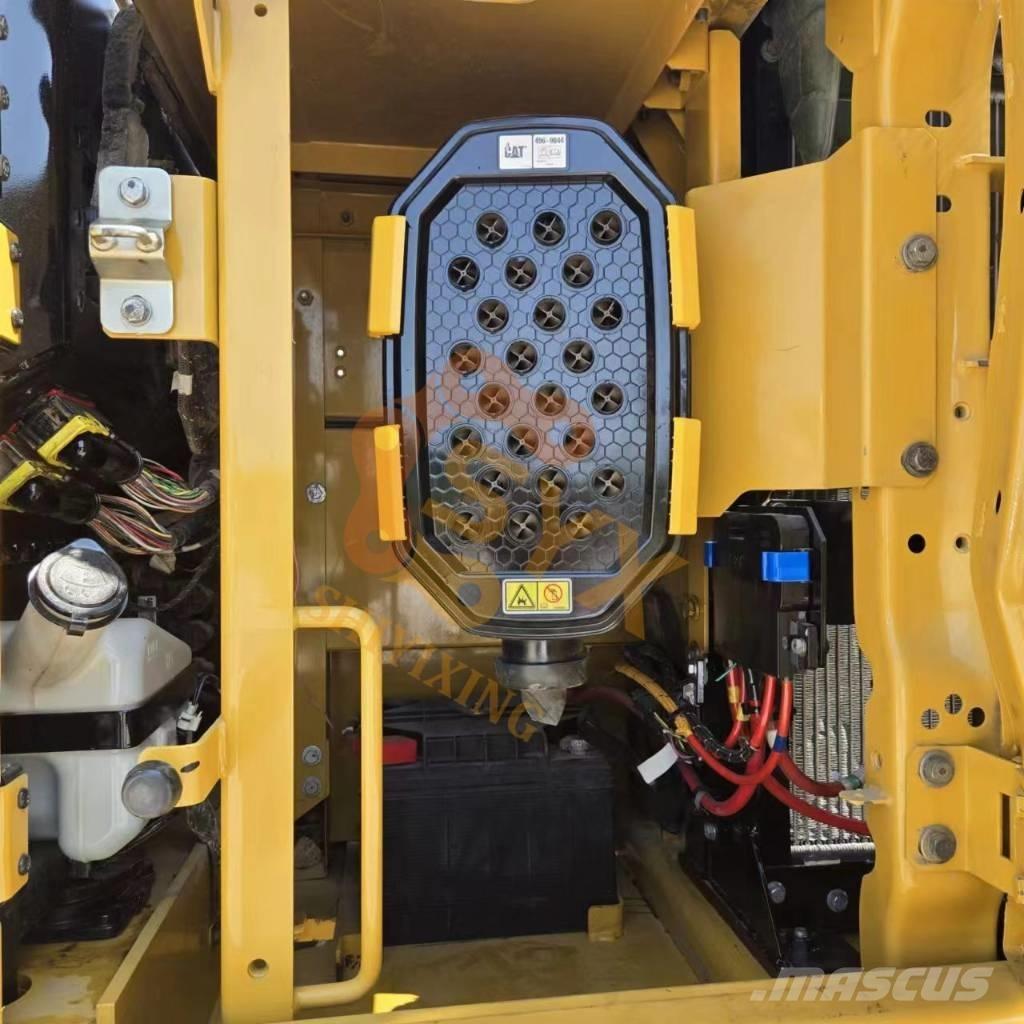 CAT 330GC Roomikekskavaatorid