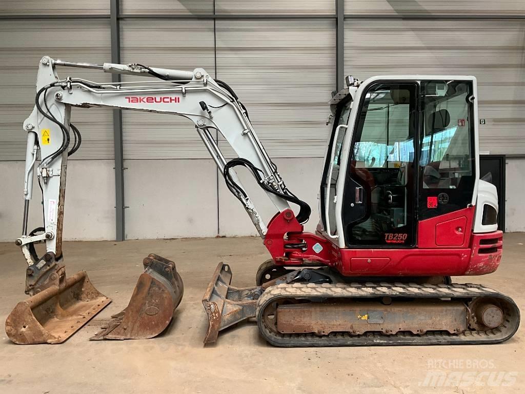 Takeuchi TB 250-2 Miniekskavaatorid < 7 t