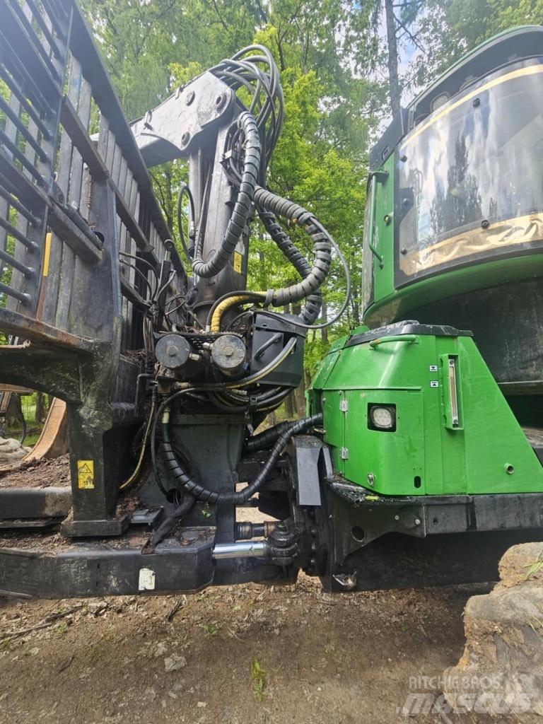 John Deere 1510 E Forwarderid