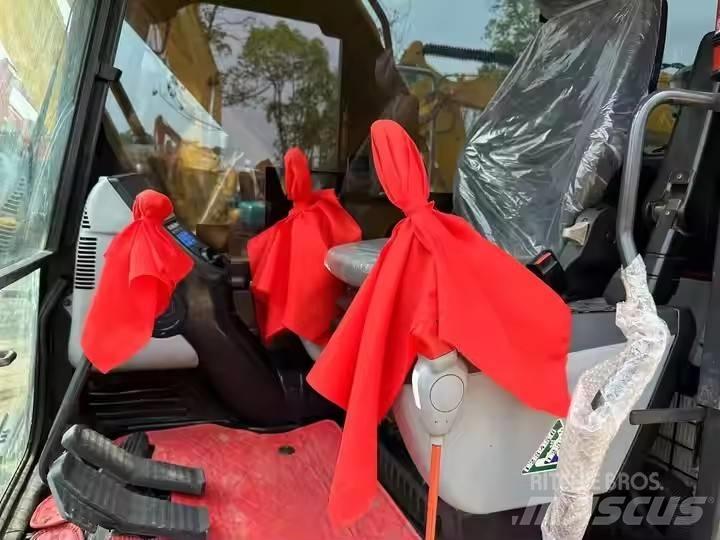 Komatsu PC240 Roomikekskavaatorid