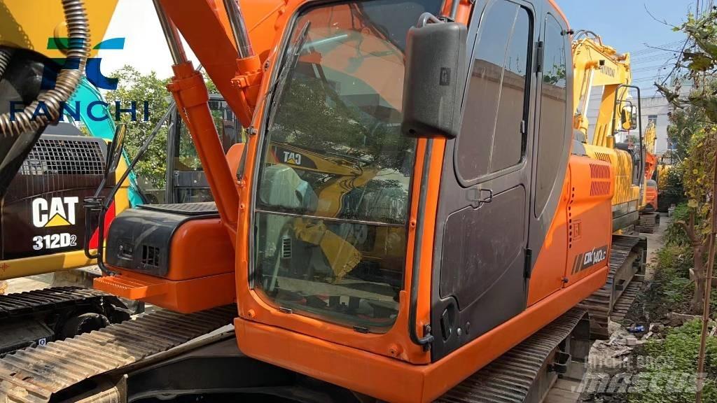 Doosan DX 140 LC Ratasekskavaatorid