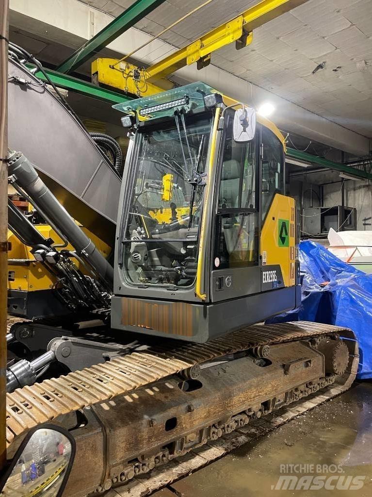 Volvo ECR 235 E Roomikekskavaatorid