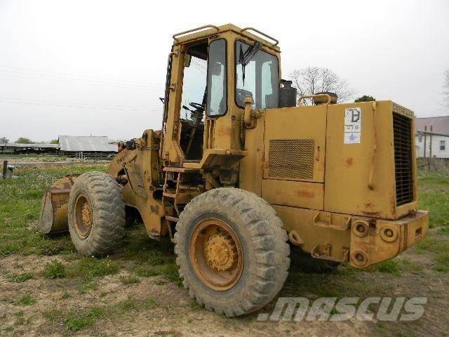 CAT 916 Rataslaadurid