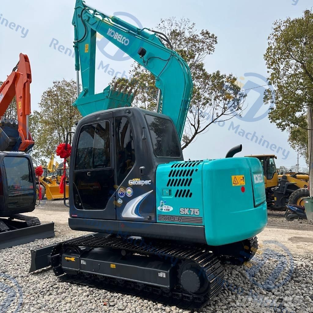 Kobelco SK75 Roomikekskavaatorid