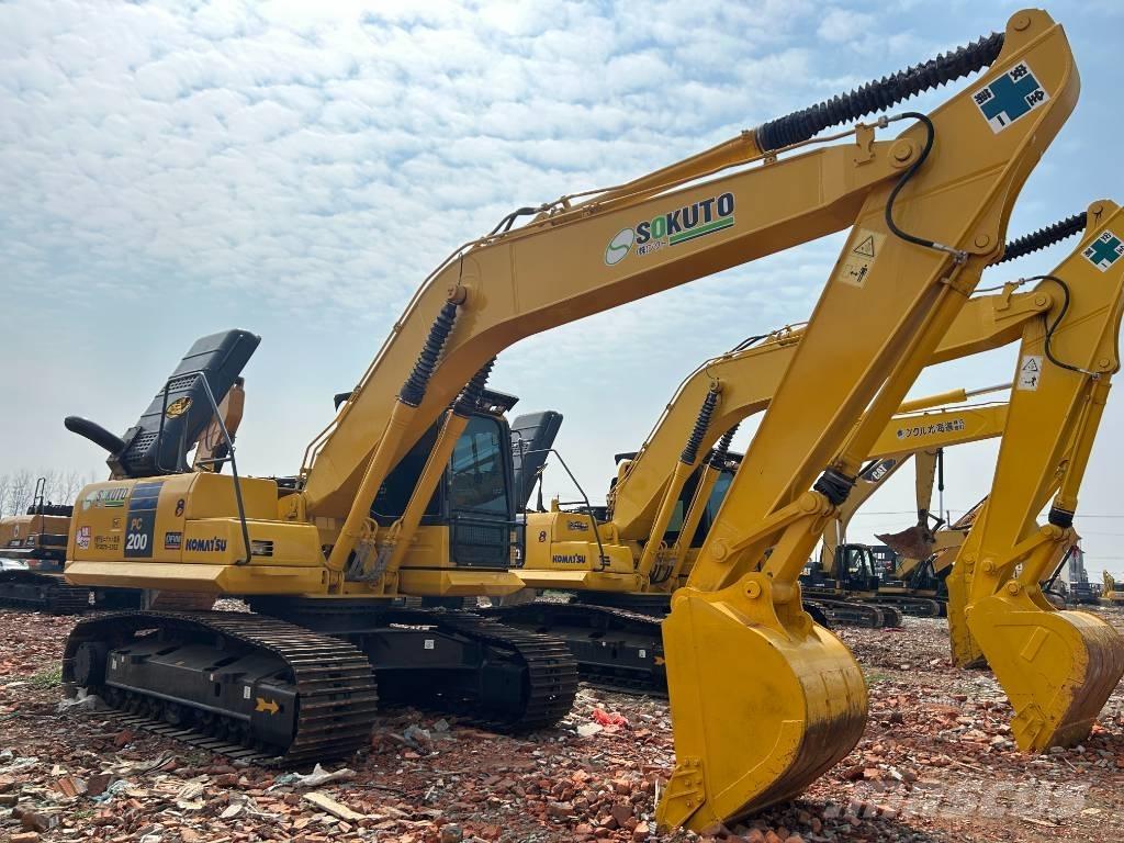 Komatsu PC 200-8 Roomikekskavaatorid