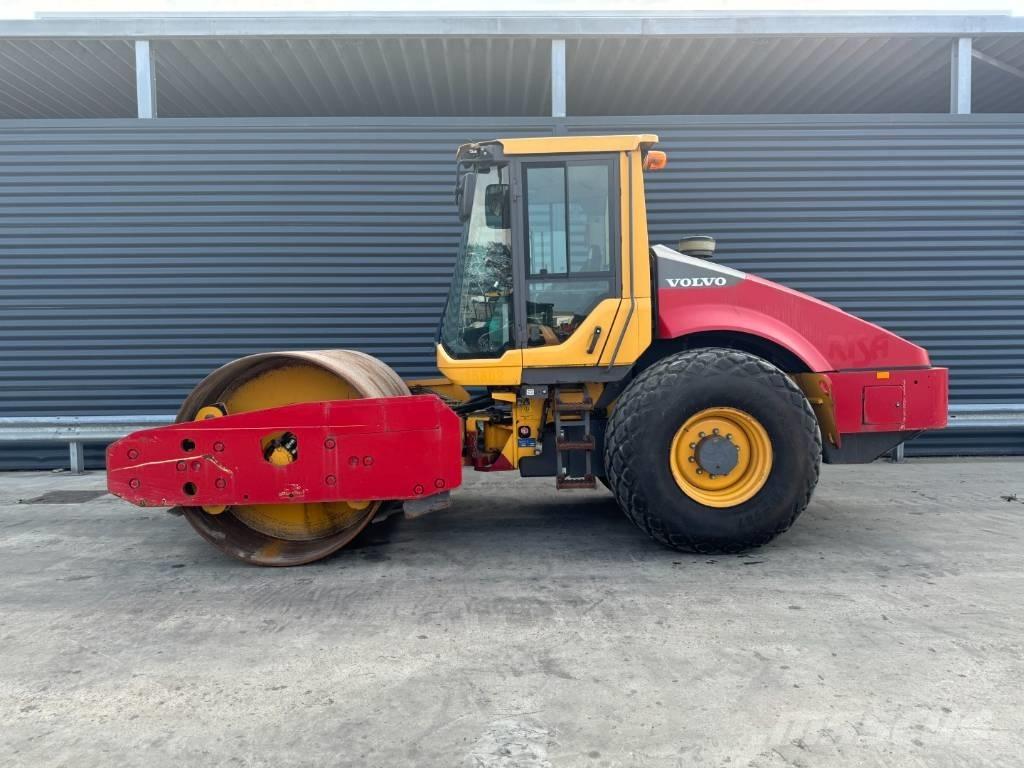 Volvo SD135B Ühe trumliga rullid