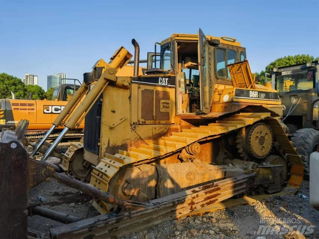 CAT D 6 R Buldooserid