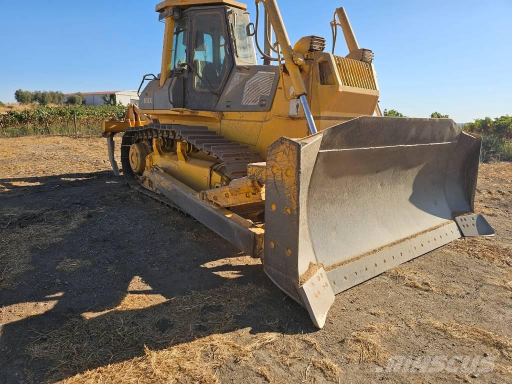 Komatsu D 65 EX 12 Buldooserid