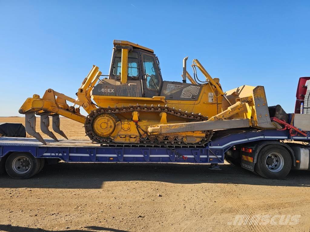 Komatsu D 65 EX 12 Buldooserid