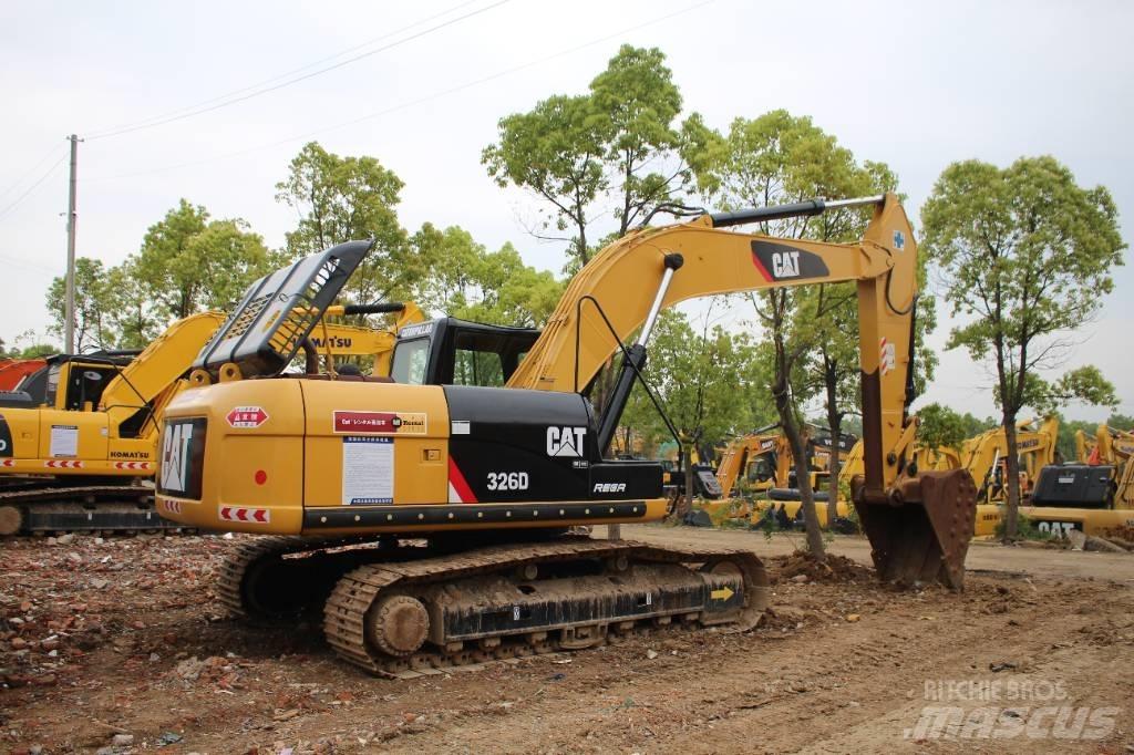 CAT 326D Roomikekskavaatorid