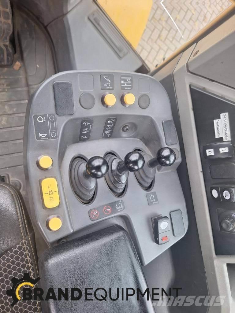 CAT 950M Rataslaadurid