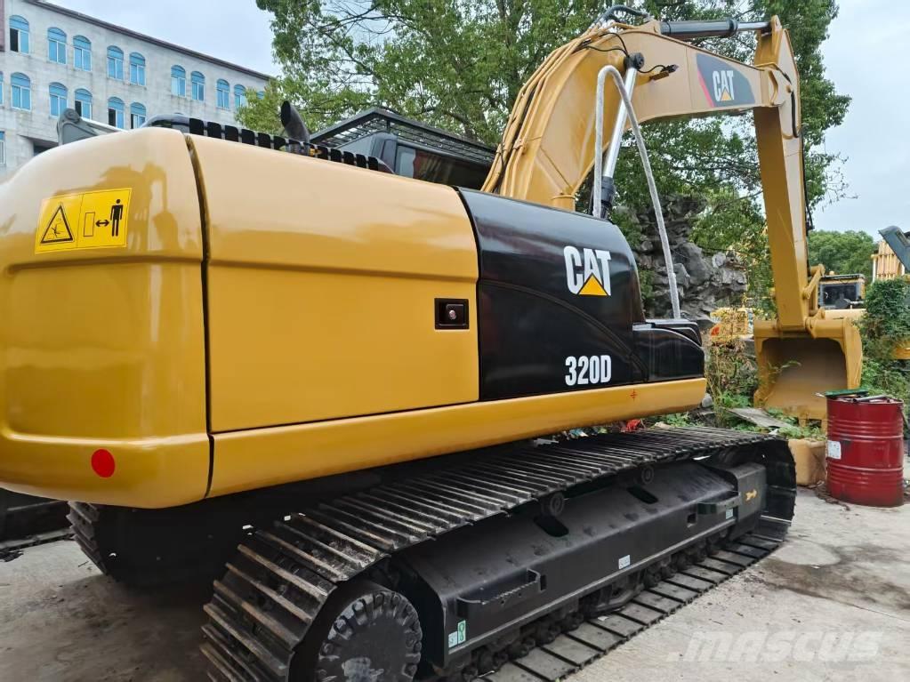 CAT 320 D Roomikekskavaatorid