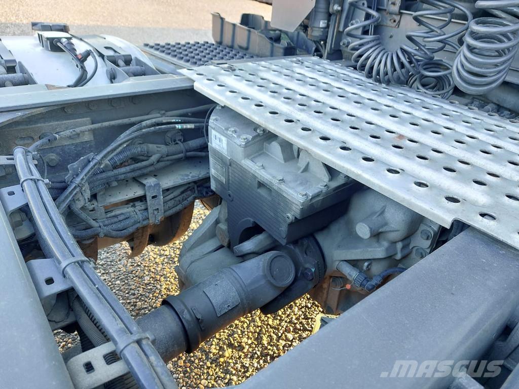 Volvo FH Sadulveokid