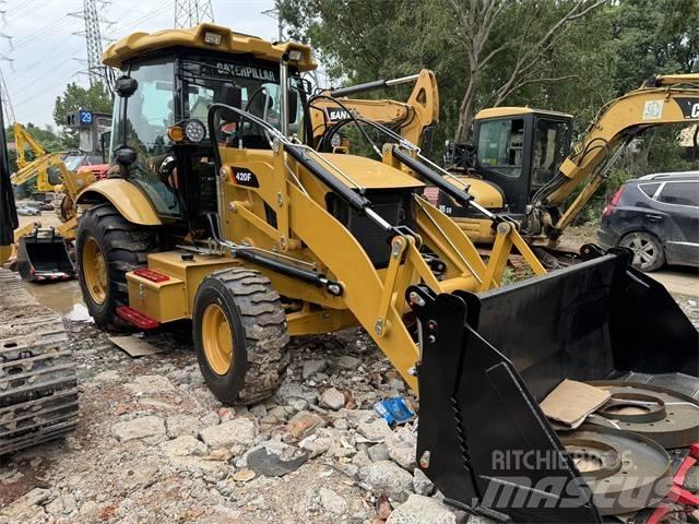 CAT 420 F Ekskavaatorlaadurid