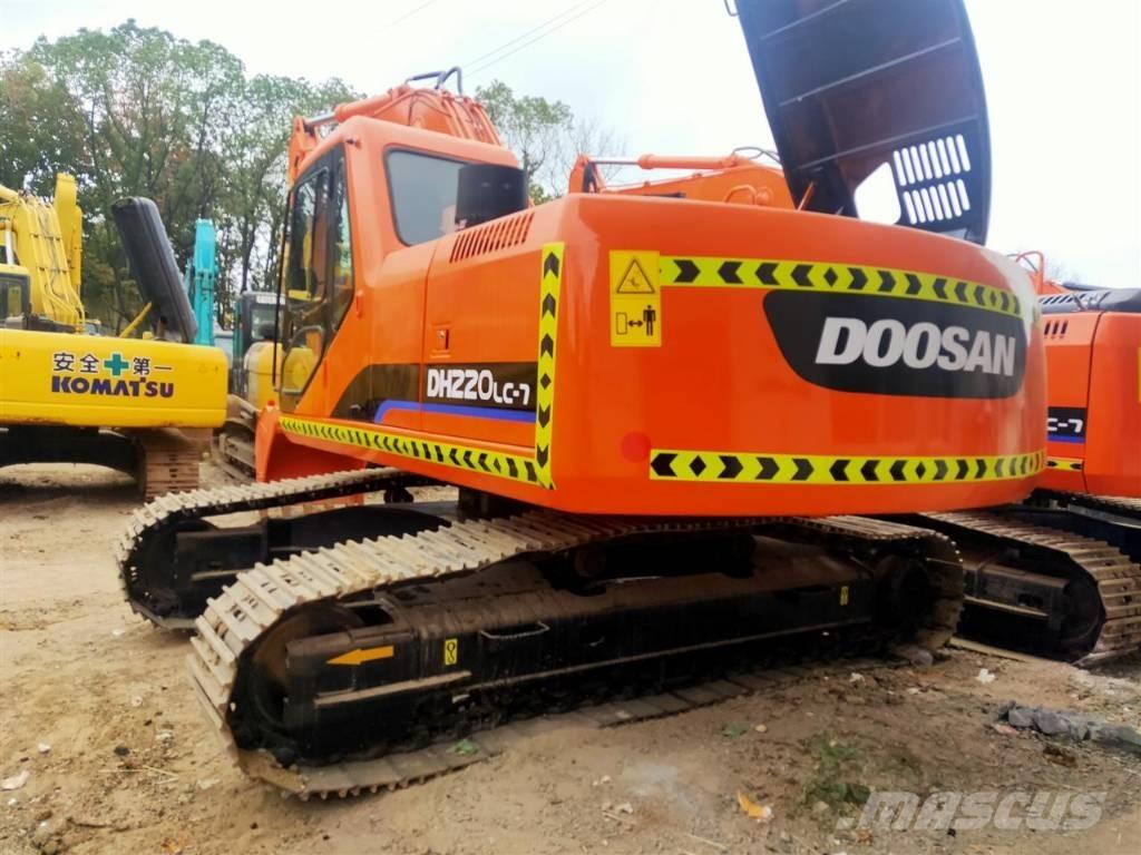 Doosan DH220LC-7 Roomikekskavaatorid
