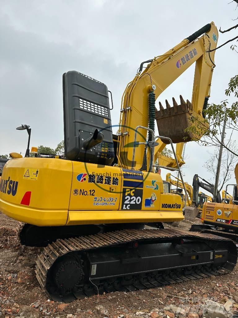 Komatsu PC 220 LC Roomikekskavaatorid