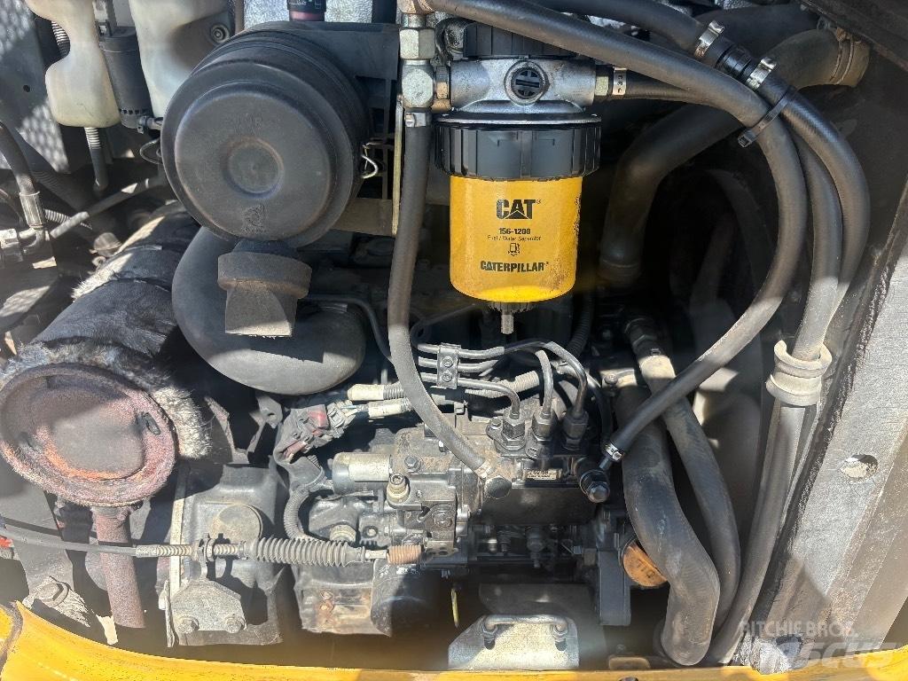 CAT 302.7 D Miniekskavaatorid < 7 t