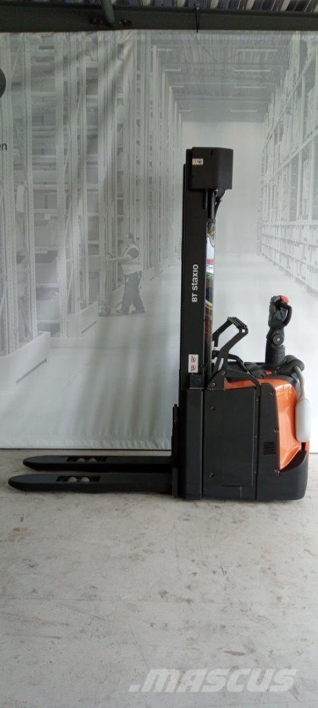 Toyota SPE160L Platvormiga virnastajad