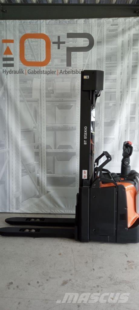 Toyota SPE160L Platvormiga virnastajad