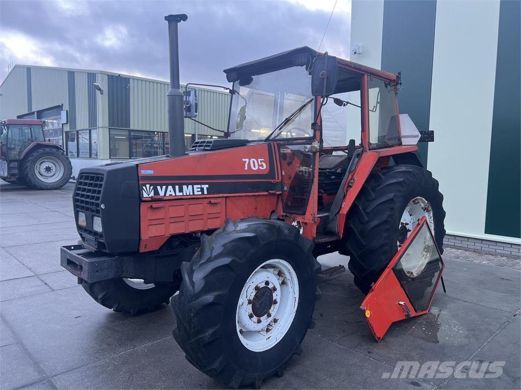 Valtra Valmet 705 Traktorid