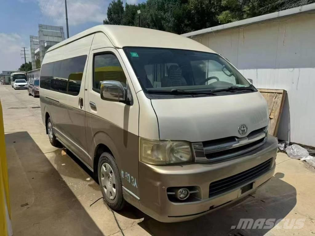 Toyota Hiace Väikebussid