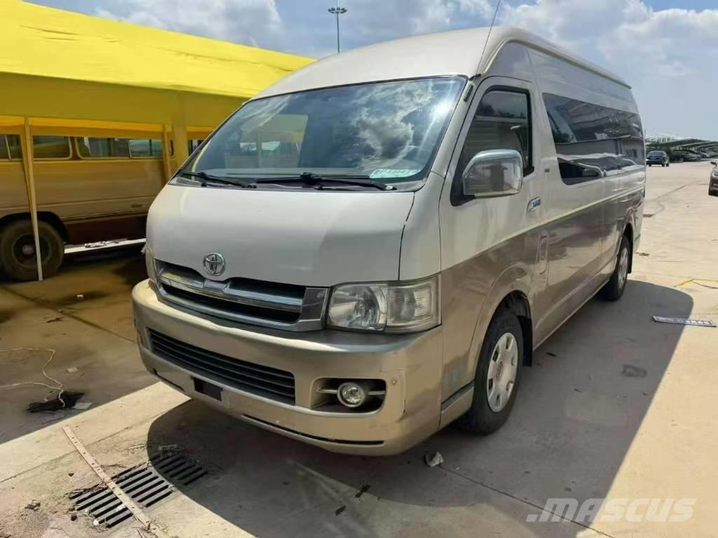 Toyota Hiace Väikebussid