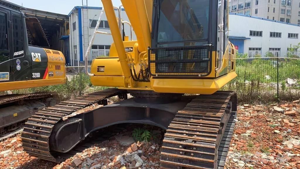 Komatsu PC 210 LC Roomikekskavaatorid