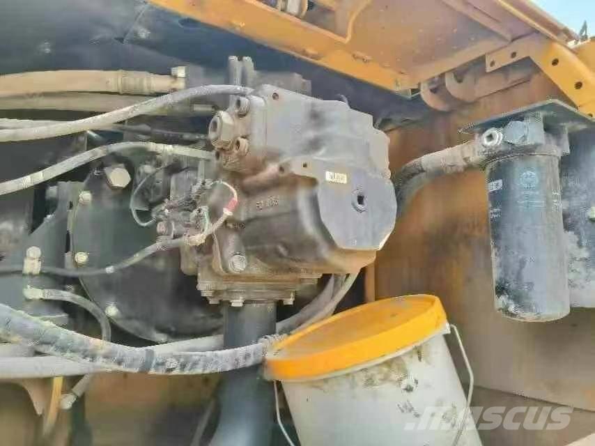 Komatsu PC 360-8 Roomikekskavaatorid