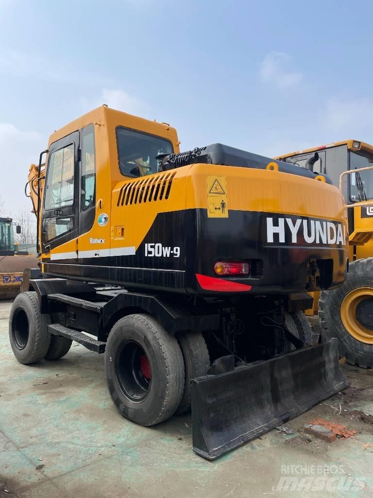 Hyundai R150W Ratasekskavaatorid