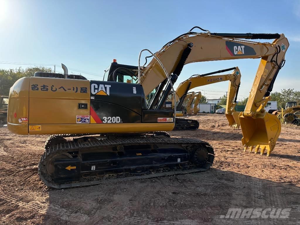 CAT 320DL Roomikekskavaatorid