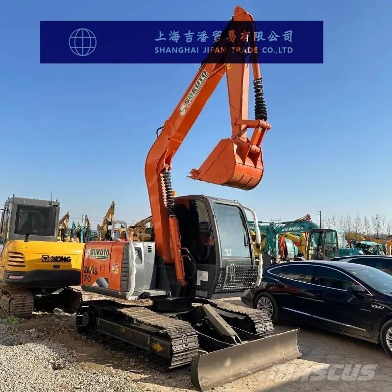 Hitachi ZX 70 Väikeekskavaatorid 7t-12t