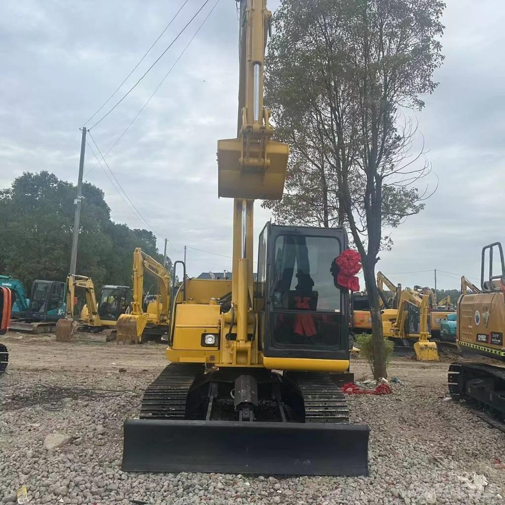 Komatsu PC 70-8 Roomikekskavaatorid