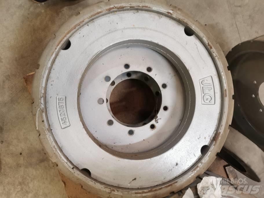 JLG E 300 AJP Rehvid, rattad ja veljed