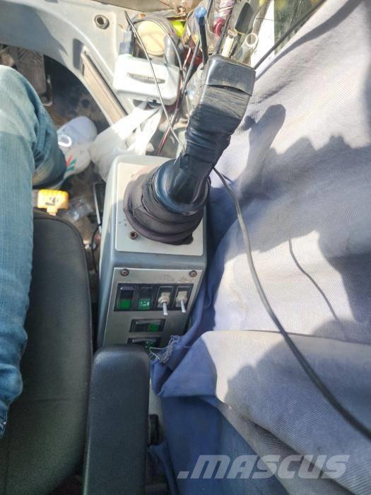 Demag AC 100 Maastikutõstukid