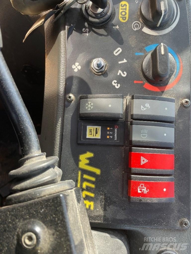 Wille 855C Kommunaalteenuste traktorid
