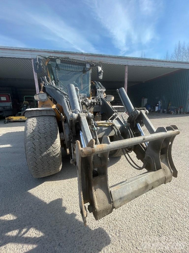 Wille 855C Kommunaalteenuste traktorid