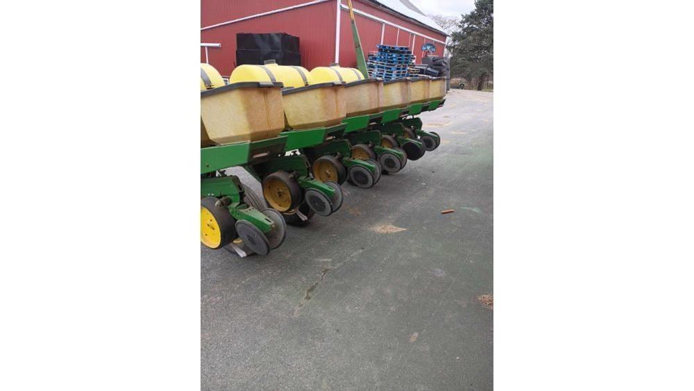 John Deere 7000 Istutusmasinad