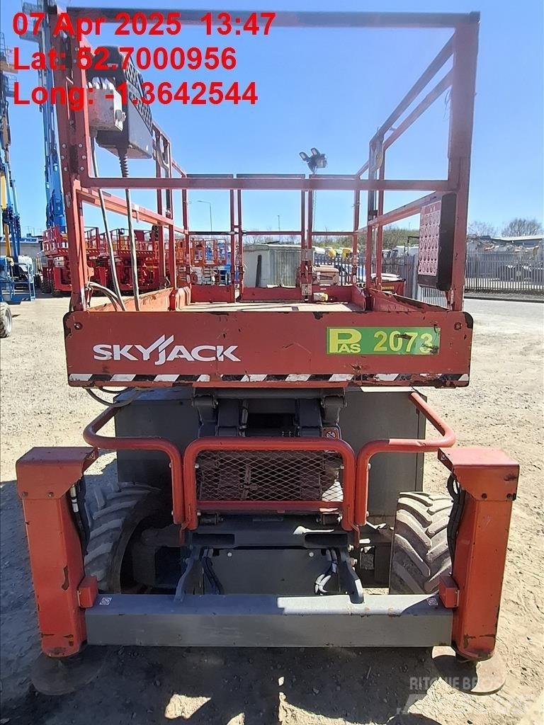 SkyJack SJ 6832 RT Käärtõstukid