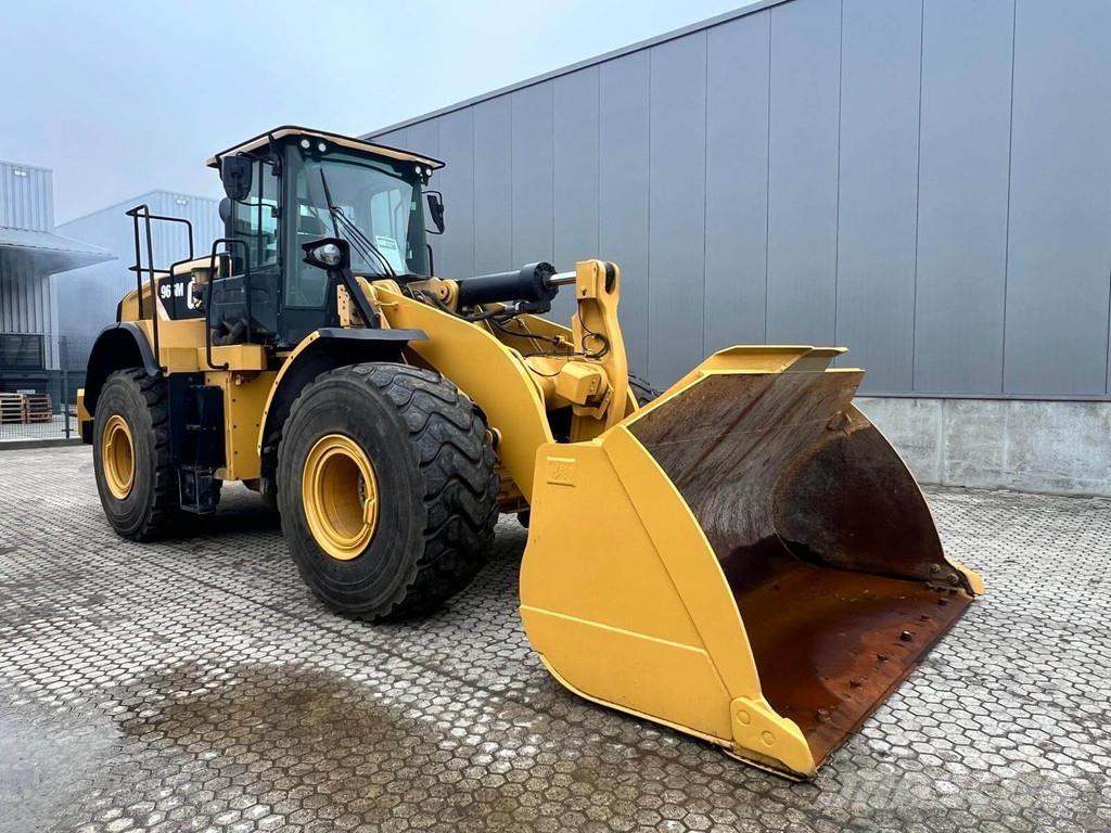 CAT 966M Rataslaadurid
