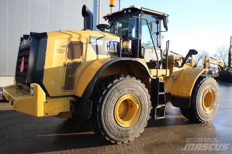 CAT 966M Rataslaadurid