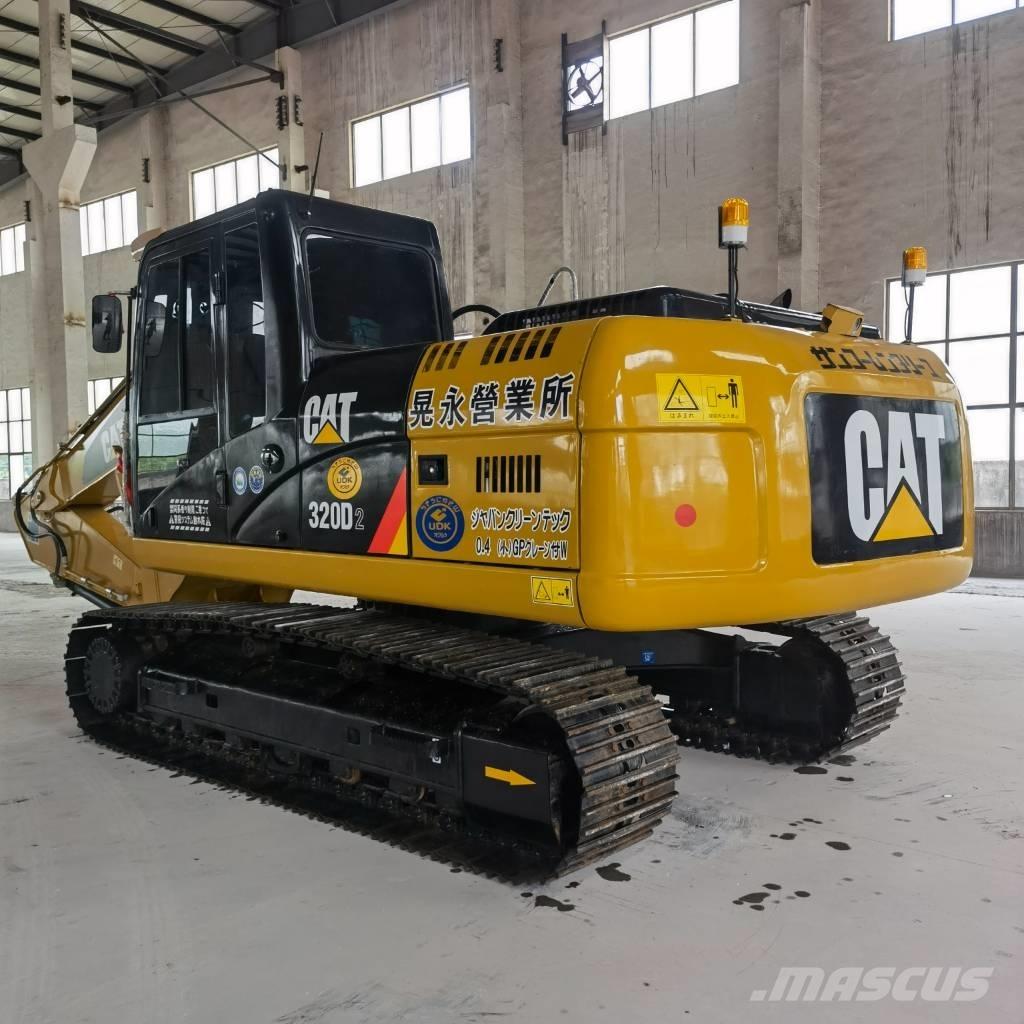 CAT 320 D2 Roomikekskavaatorid