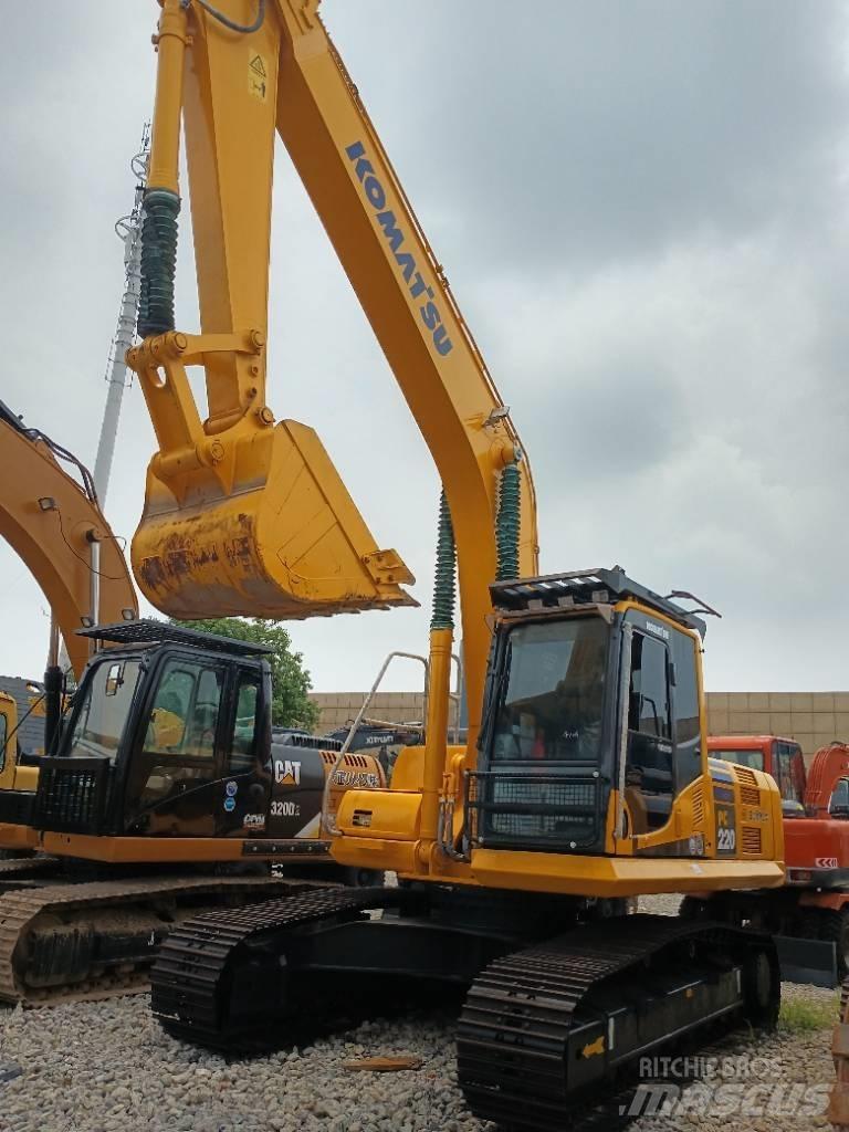 Komatsu PC 220-8 Roomikekskavaatorid