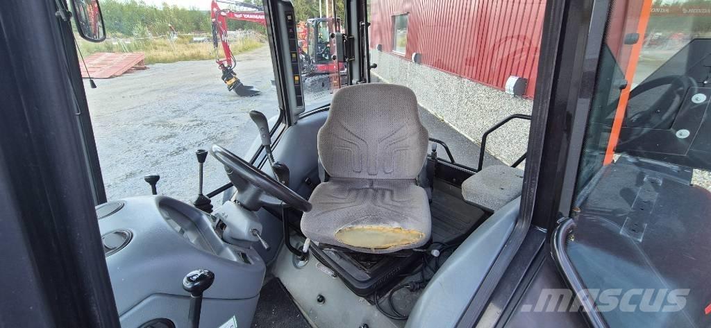 Valtra A 75 Traktorid