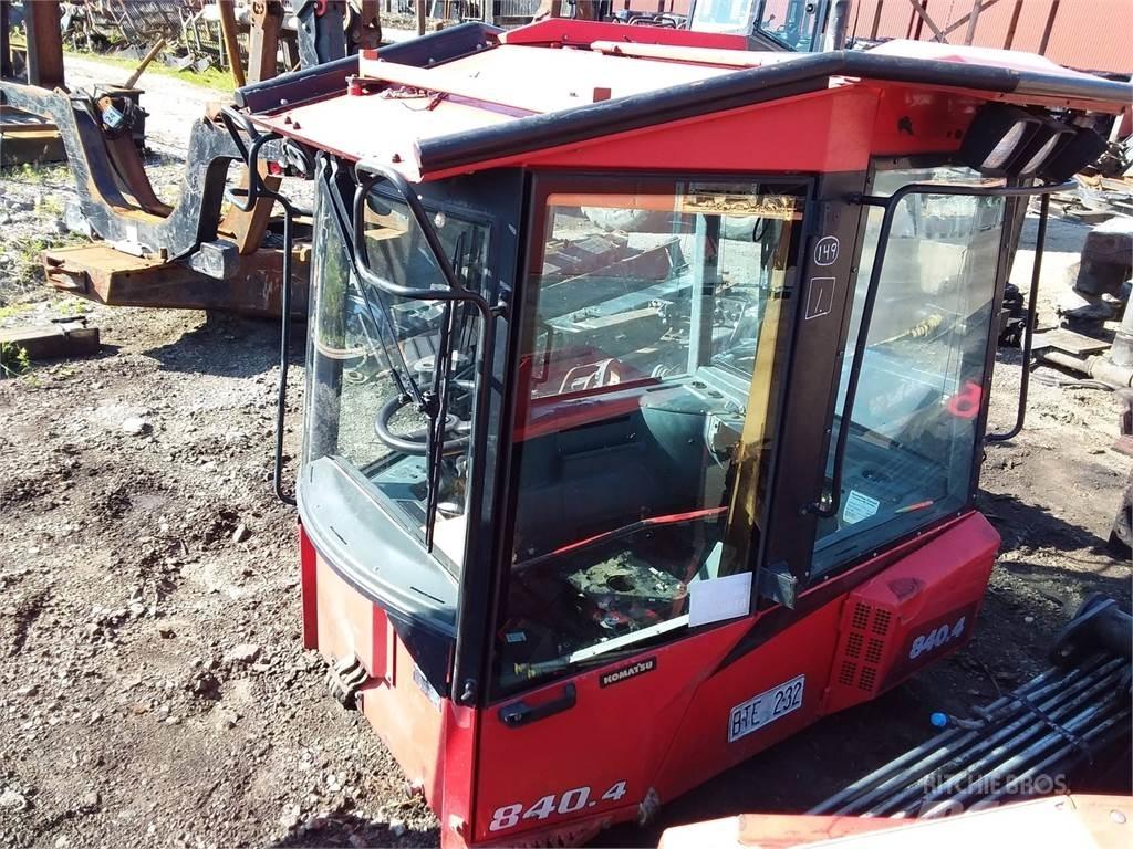 Komatsu 840.4 Kabiinid