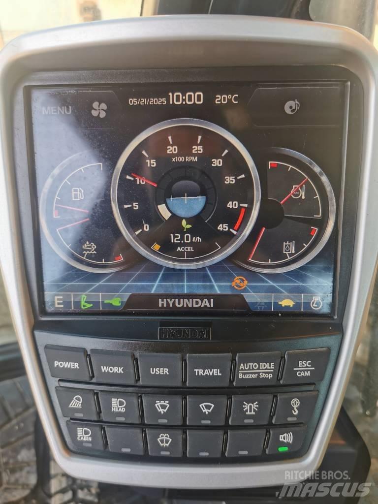 Hyundai HX 260 NL Roomikekskavaatorid