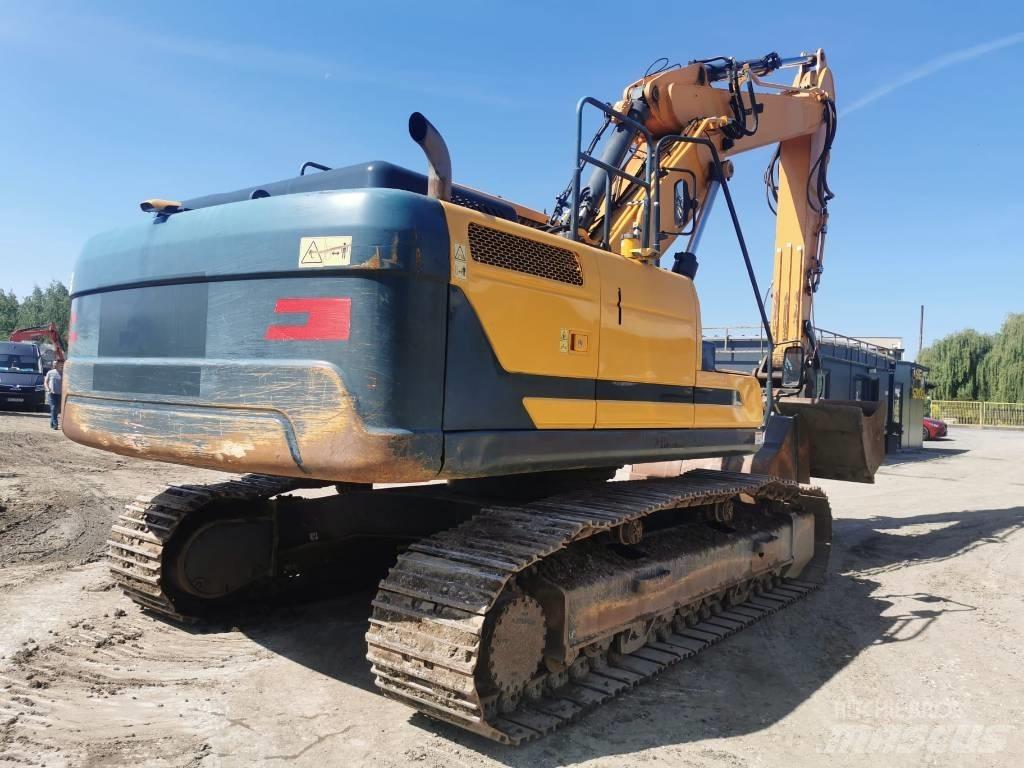Hyundai HX 260 NL Roomikekskavaatorid