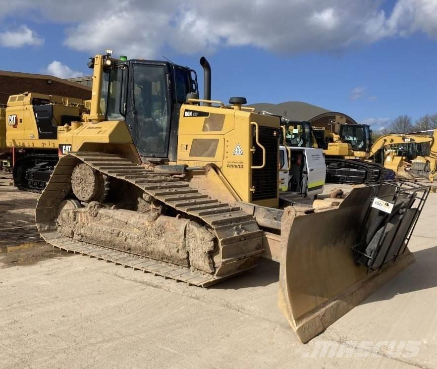 CAT D 6 N LGP Buldooserid