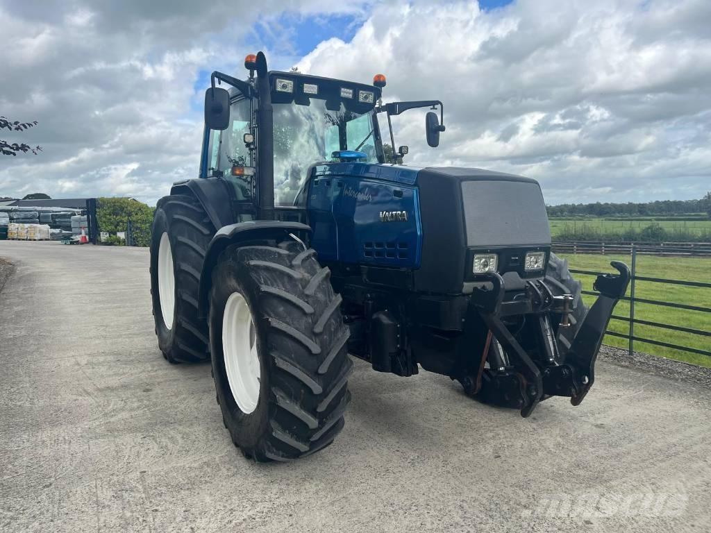 Valtra 8950 HiTech 4 Traktorid